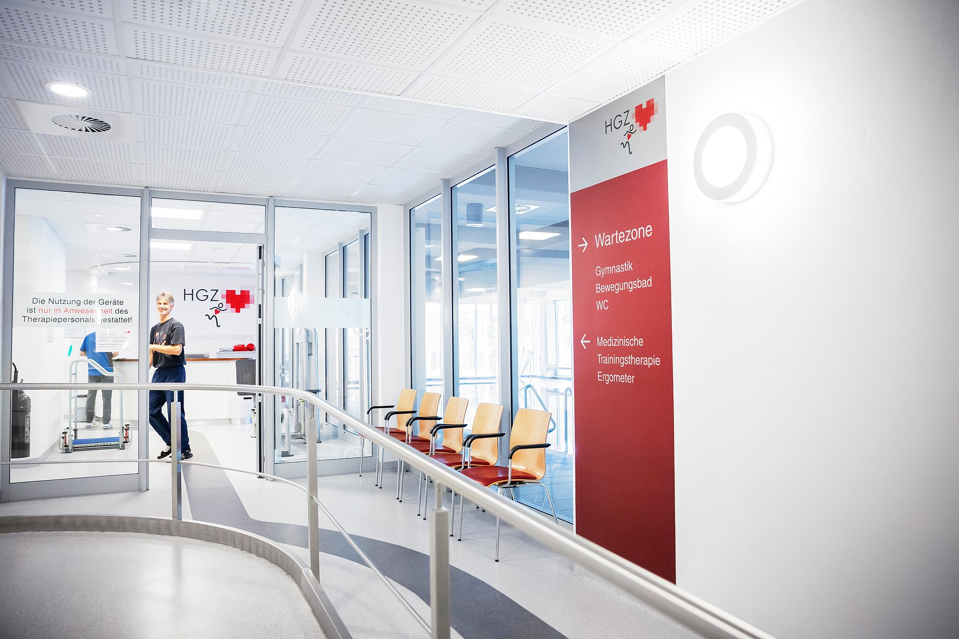 Dies ist der Therapiebereich in der Reha-Klinik.